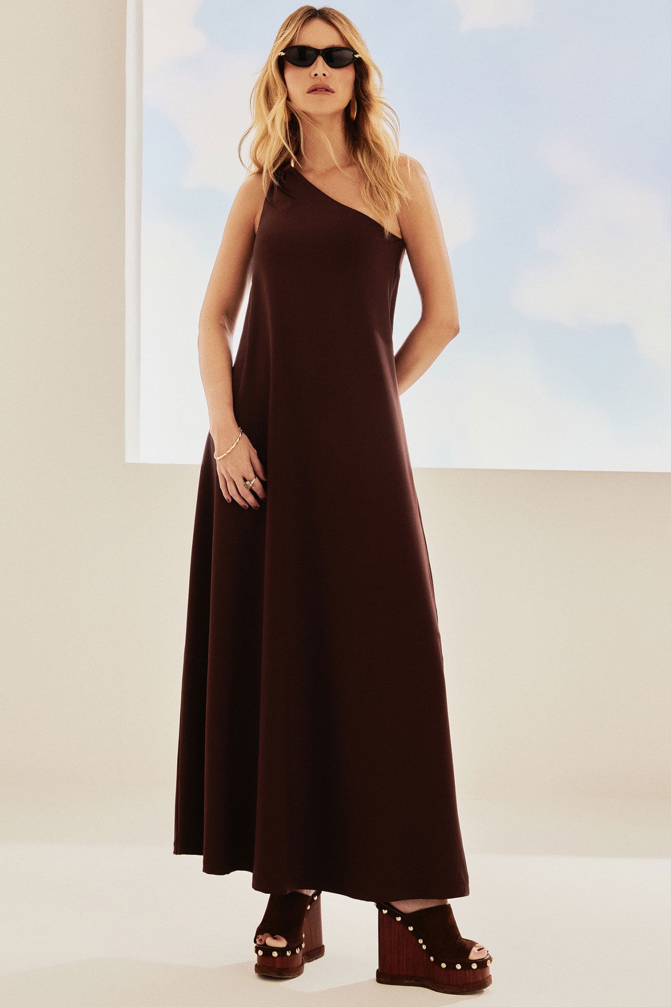 Vestido Malha Ombro Único Marrom