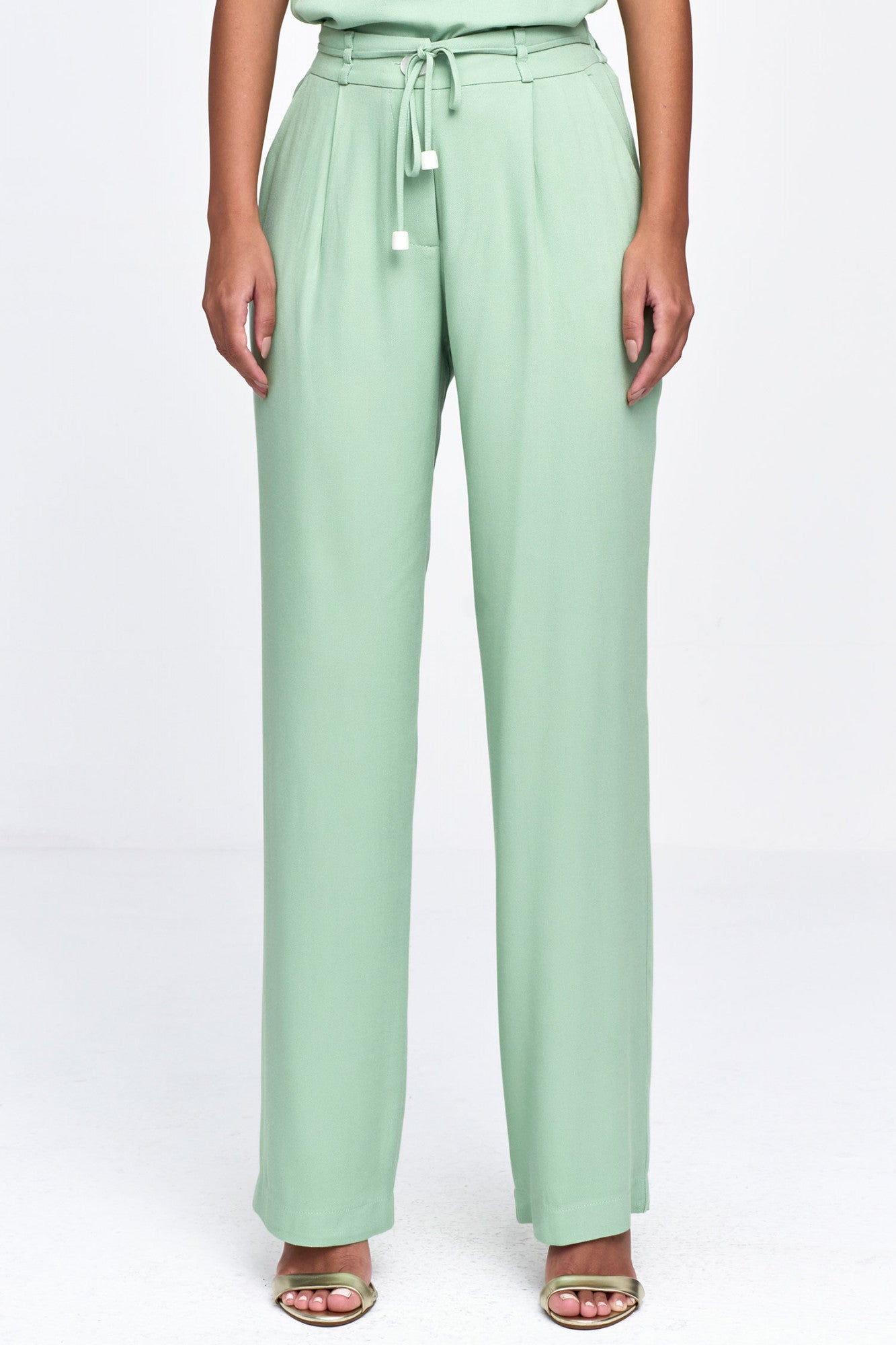 Calça Alfaiataria Com Cinto Verde