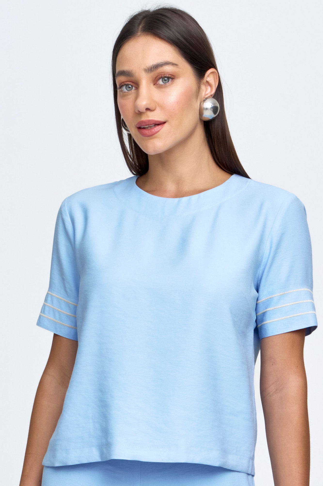 Blusa Alfaiataria Detalhe Bordado Azul