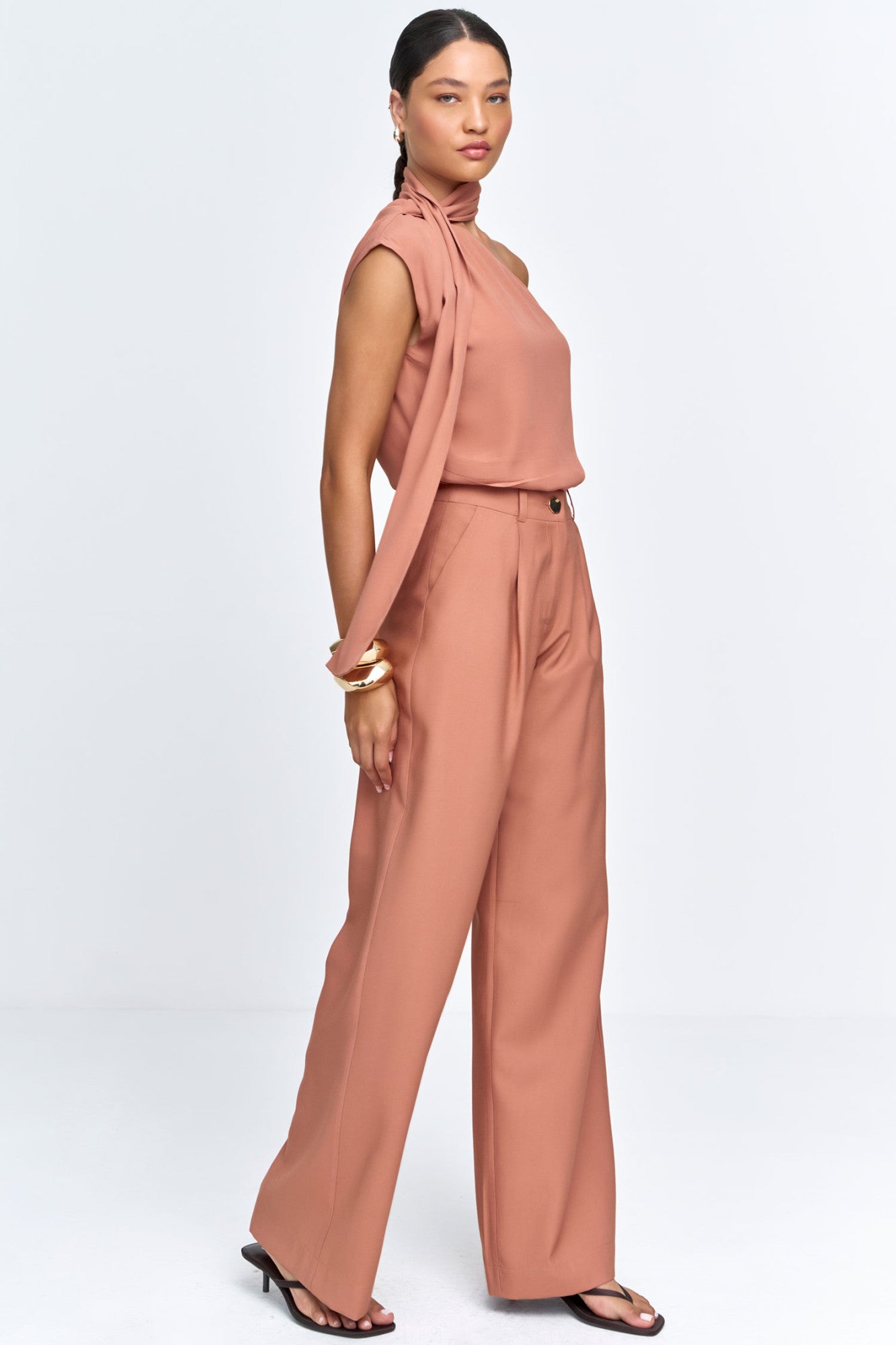 Blusa Ombro Só com Amarração Viscocrepe Marrom Claro