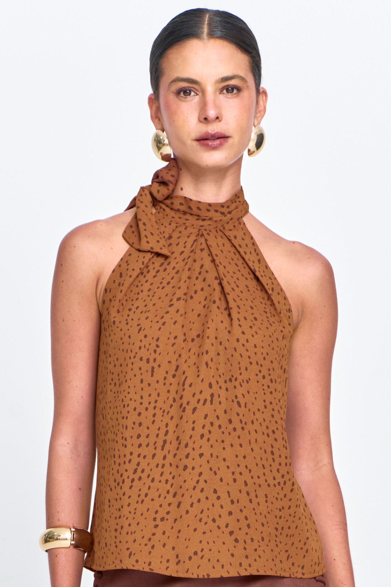 Blusa Cava Americana Crepe com Amarração Estampada Caramelo