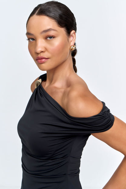 Blusa Feminina de Malha com Pregas e Detahe no Ombro Preto