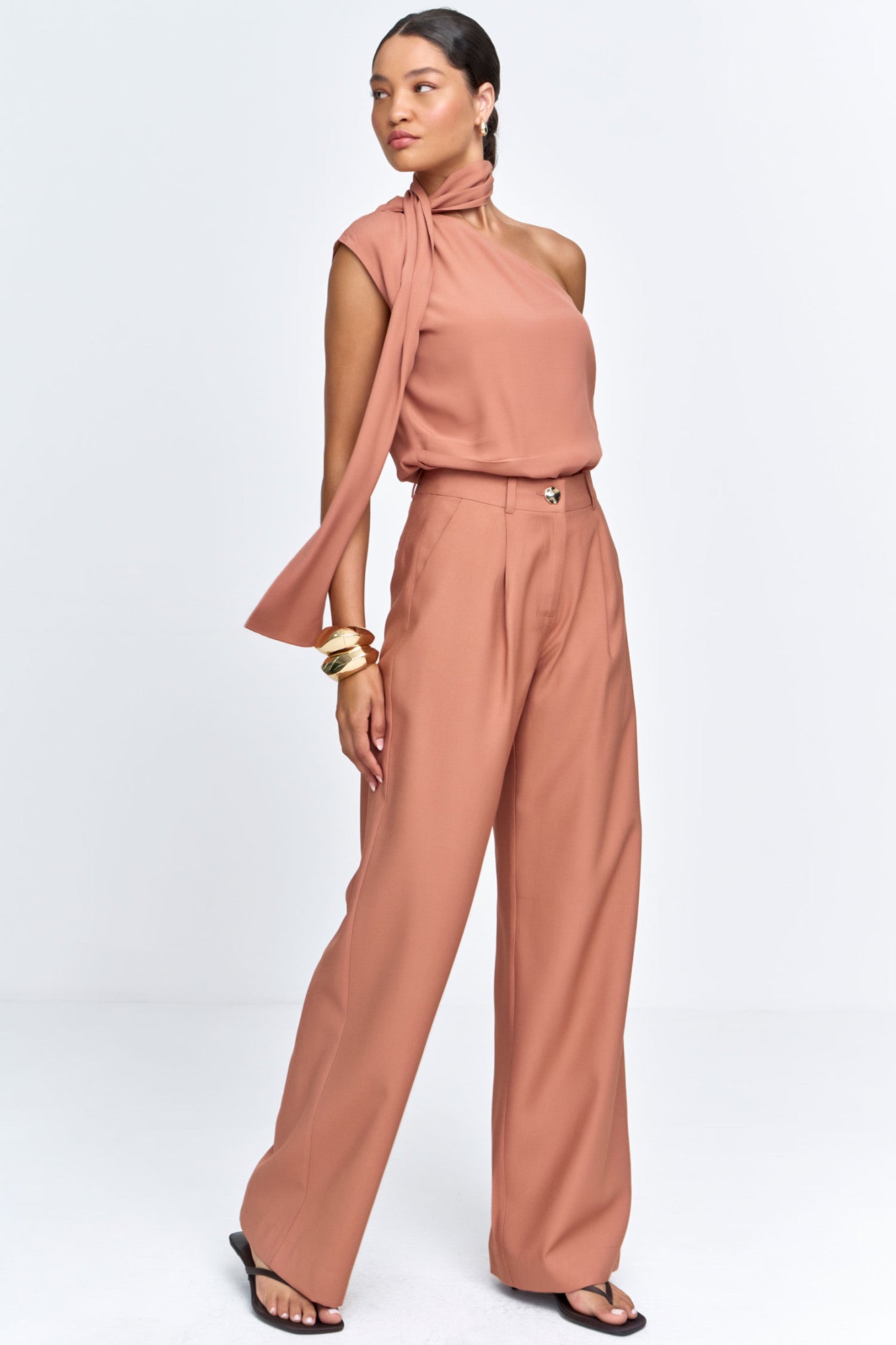 Calça Feminina Wide Lag de Alfaiataria Viscose Mista com Bolso Marrom Claro