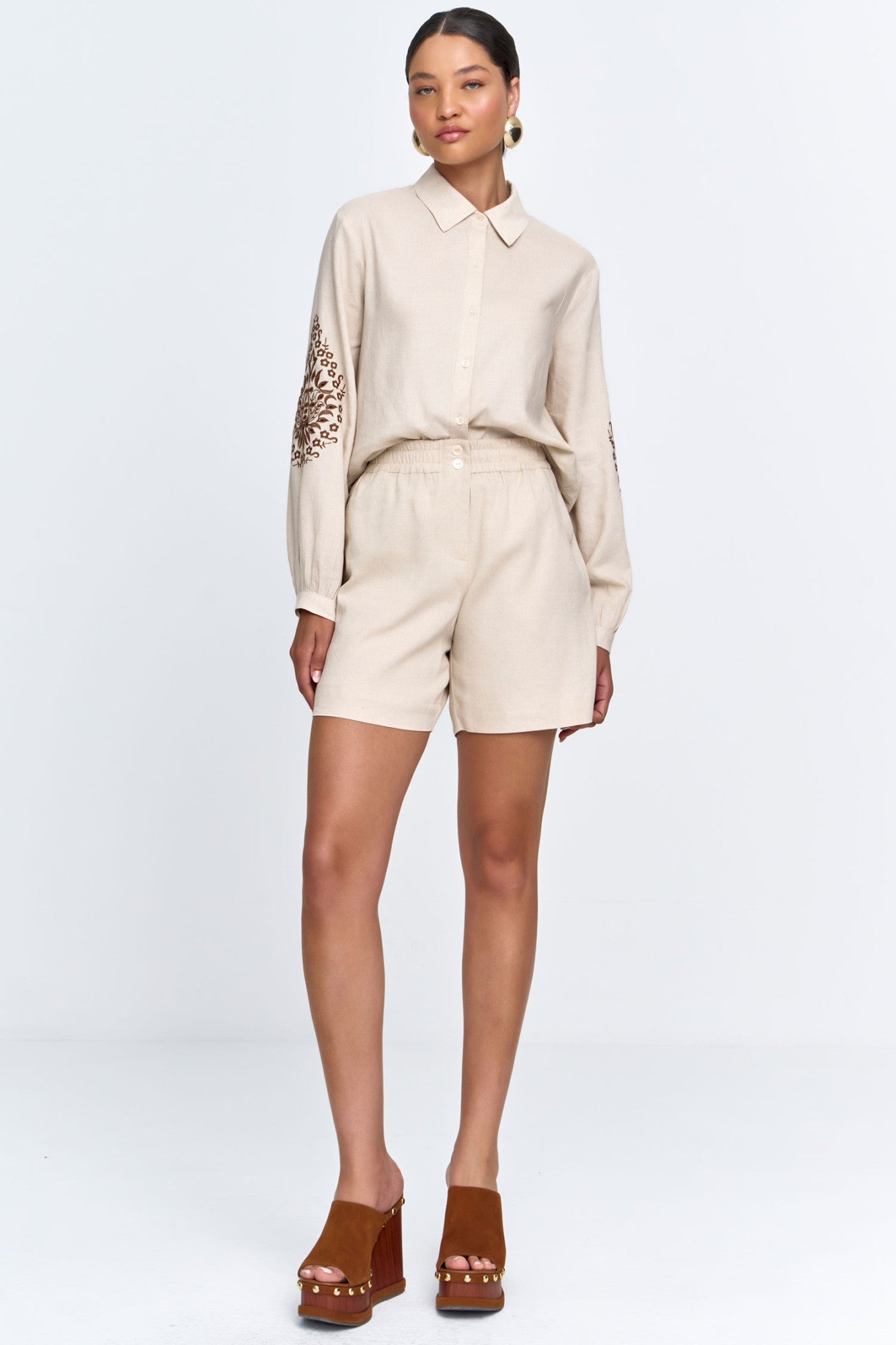 Short Cintura Alta com Bolso Viscolinho Misto Natural