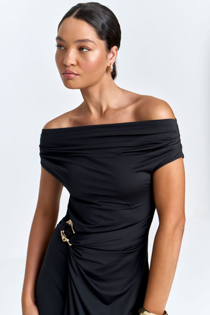 Vestido Ombro a Ombro de Malha com Detalhe Passante com Franzido e Fenda Preto