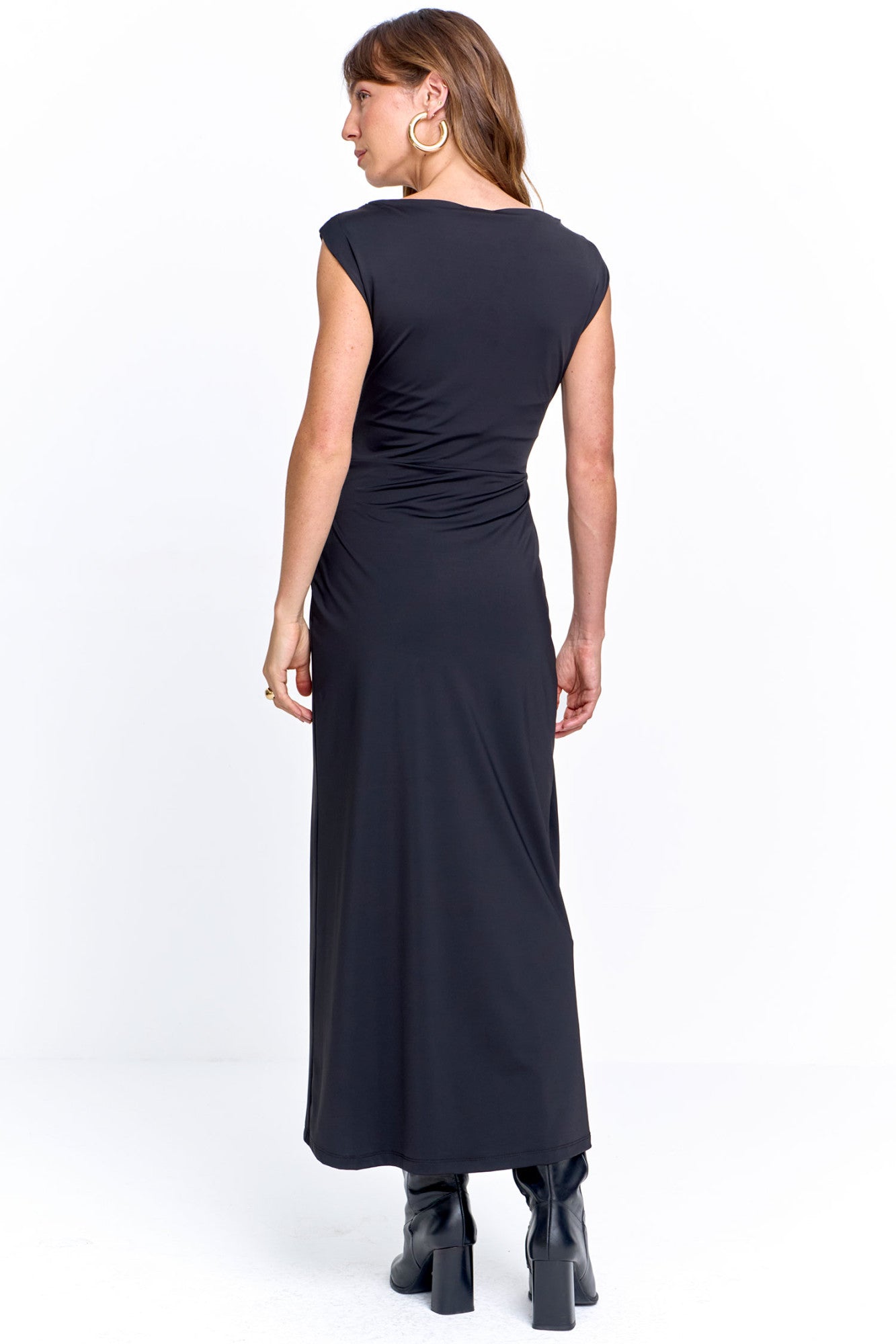 Vestido Malha com Franzido e Aviamento na Cintura Preto