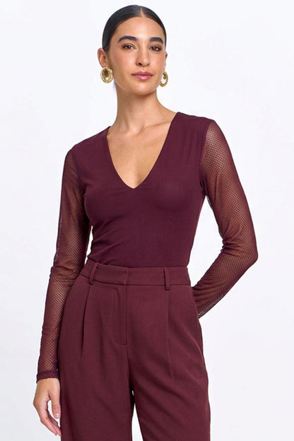 Blusa Tule com Manga Longa e Decote em V