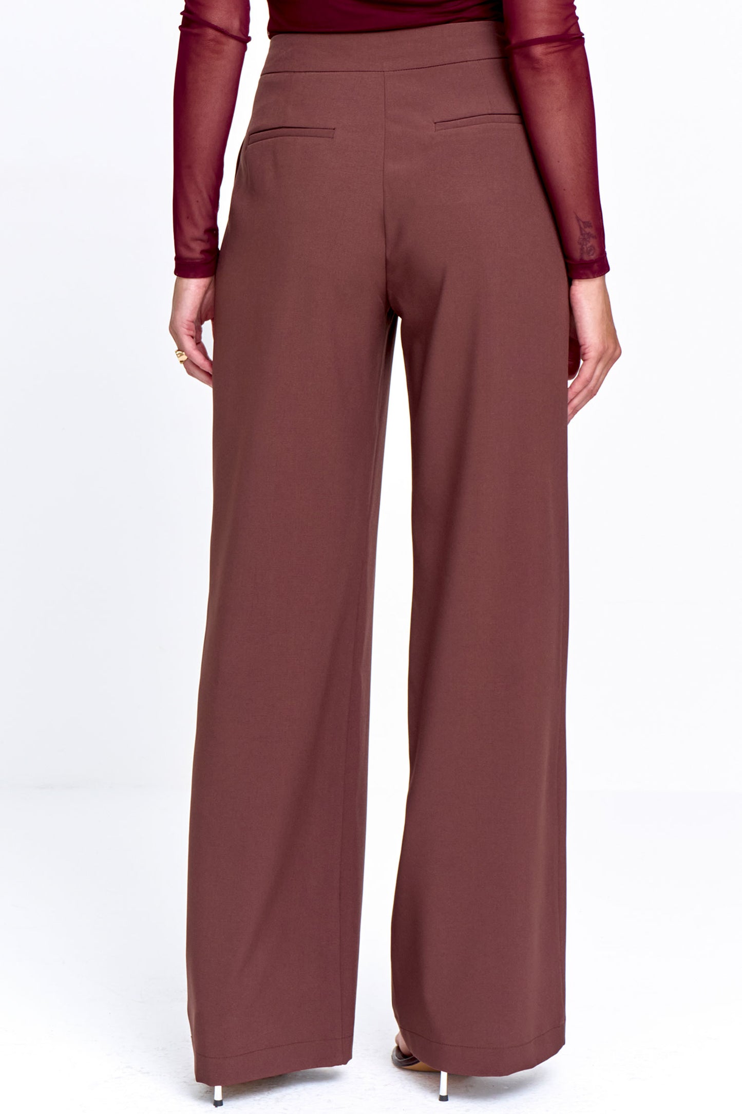 Calça Feminina Alfaiataria com Cinto de Couro