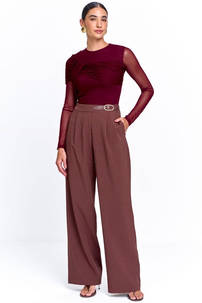 Calça Feminina Alfaiataria com Cinto de Couro