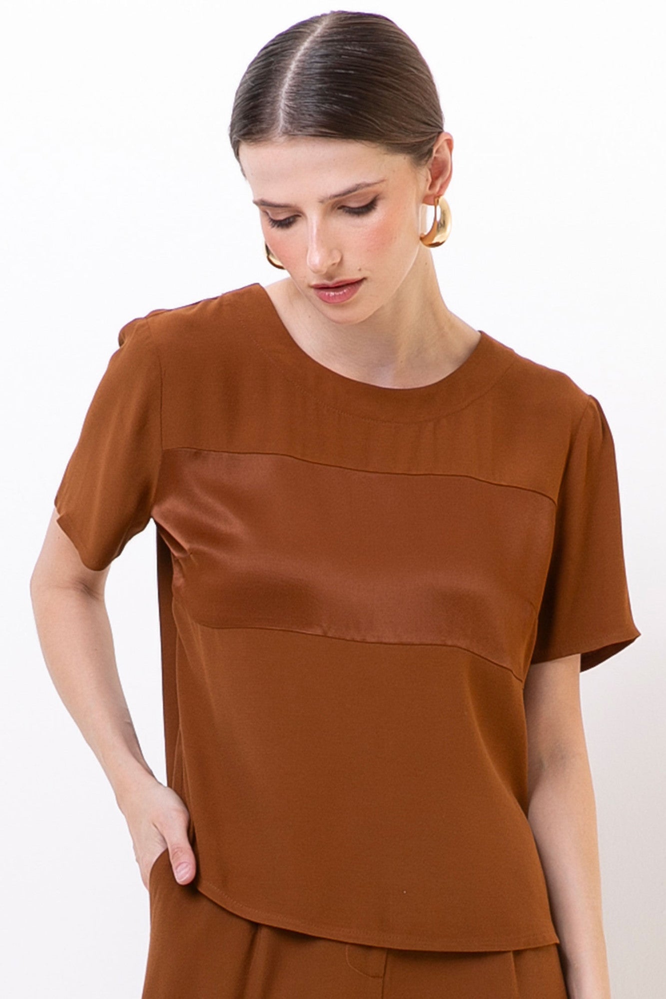Blusa Viscose Acetinada Marrom
