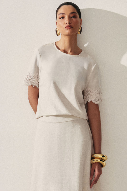 Blusa Viscolinho Renda Na Manga Off White