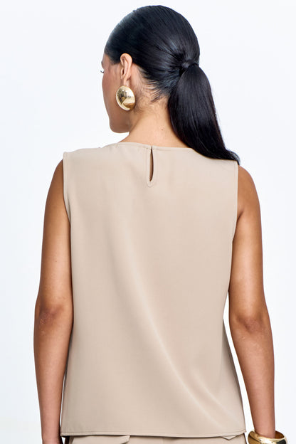 Blusa Alfaiataria Regata Feminina com Pregas no Ombro Bege