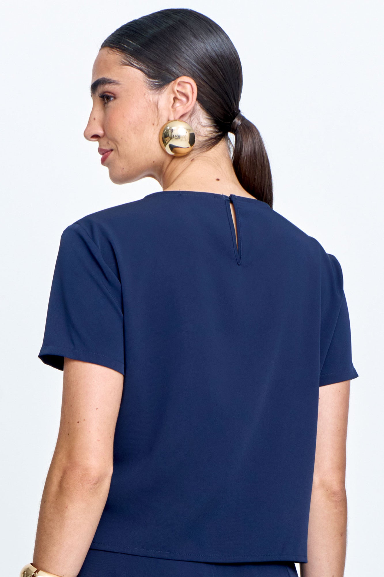 Blusa Alfaiataria Recorte Frontal e Prespontos Marinho