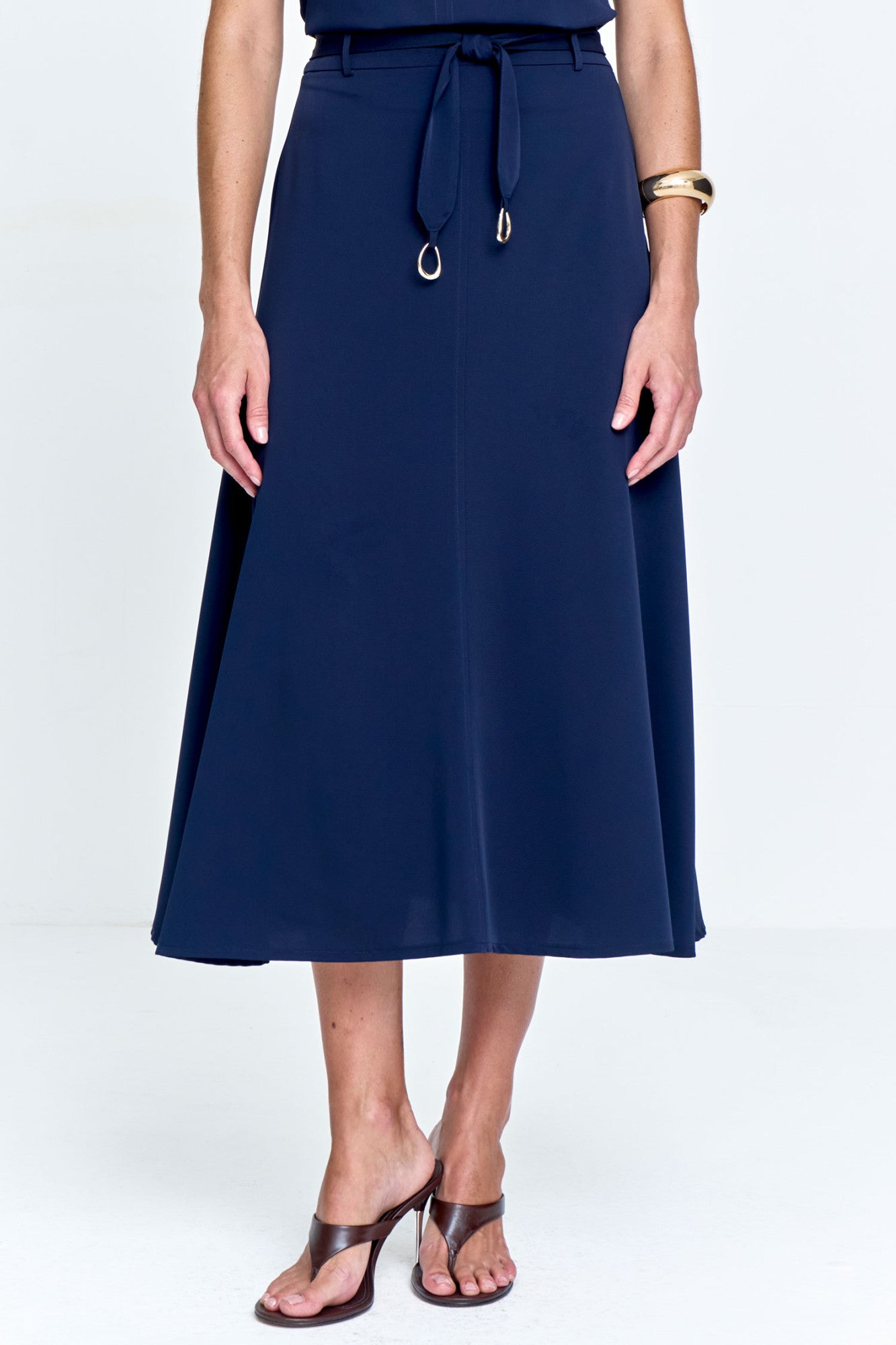 Saia Midi Alfaiataria com Recortes Pespontados e Cinto Marinho