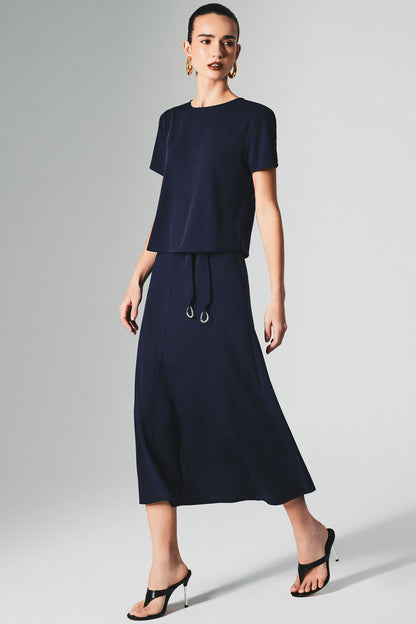 Saia Midi Alfaiataria com Recortes Pespontados e Cinto Marinho