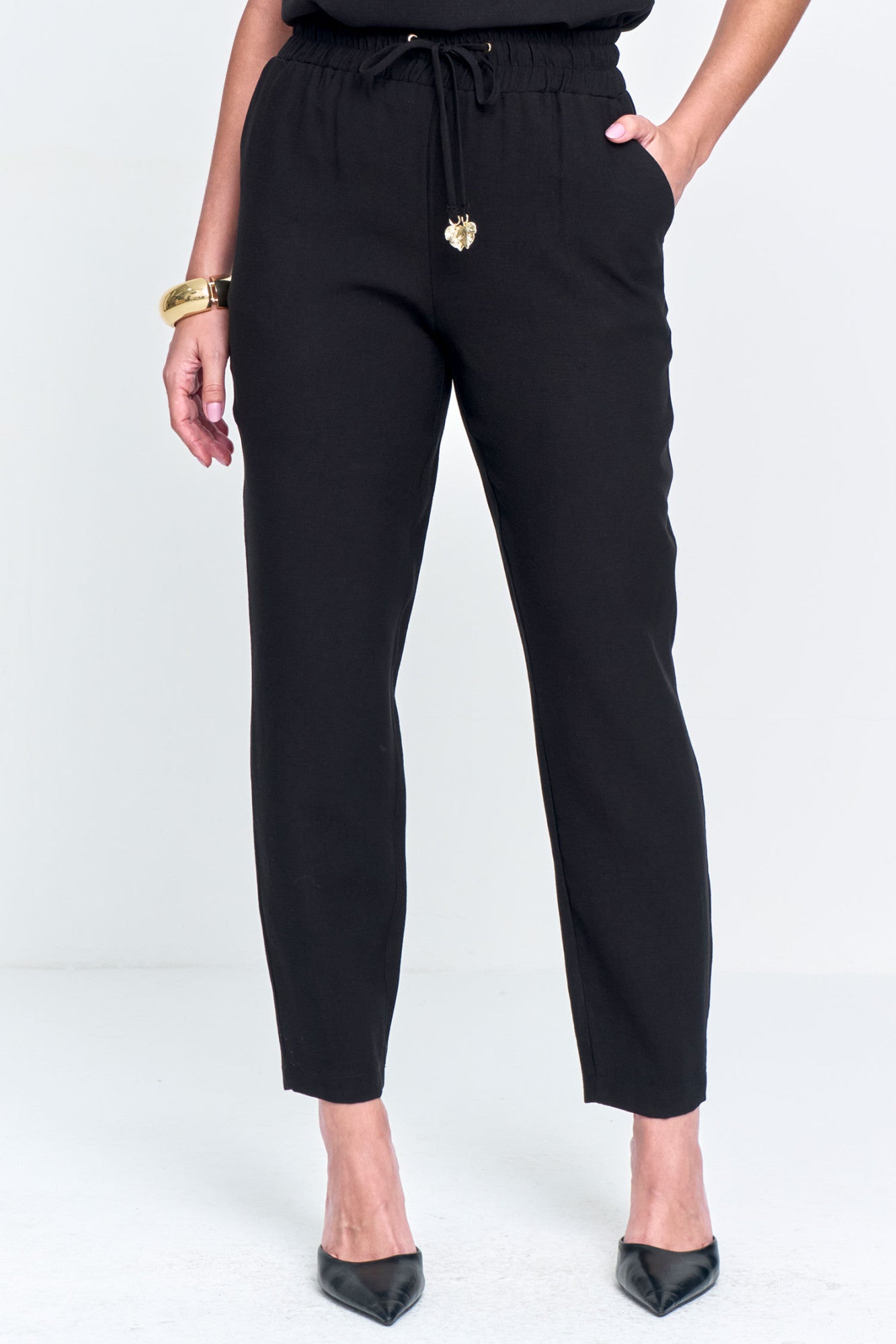 Calça Reta em Alfaiataria com Elástico e Cordão