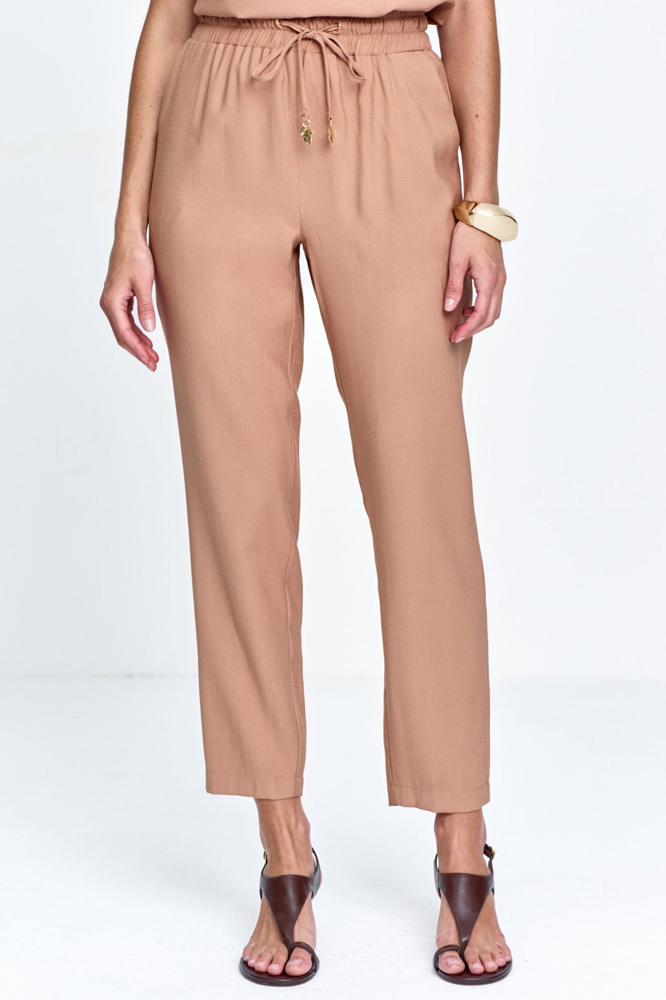 Calça Reta em Alfaiataria com Elástico e Cordão