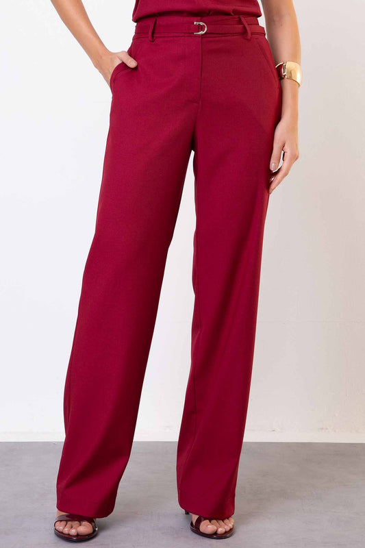 Calça Alfaiataria c/ Bolso Traseiro e Cinto Vinho