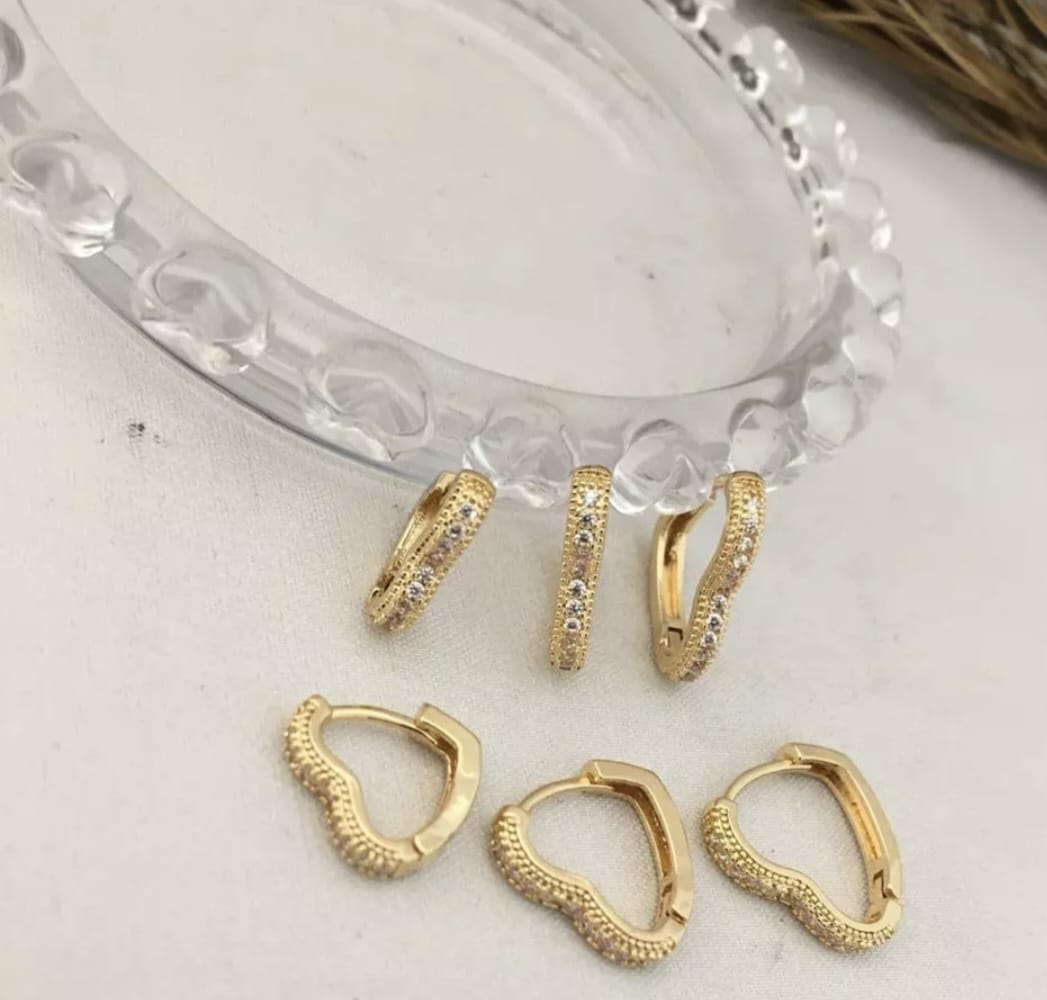 Brinco Trio Coraçao com Zirconia