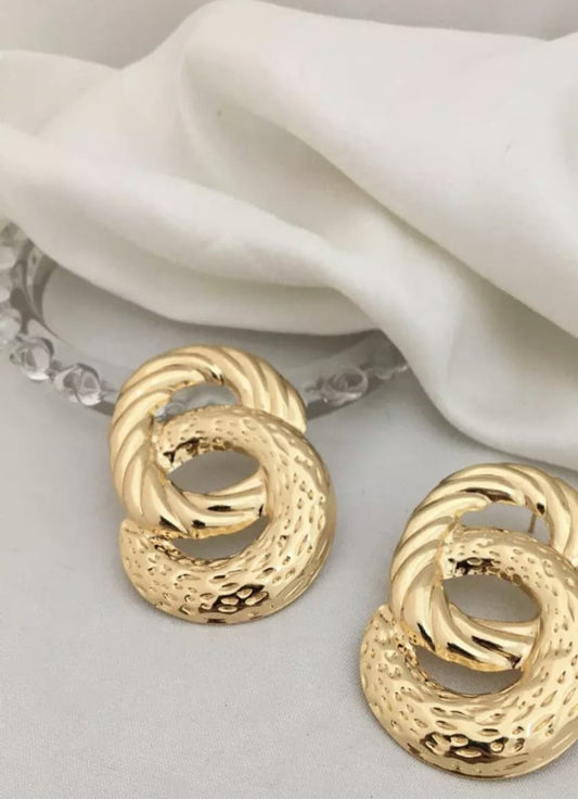 Brincos Elos Entrelaçados