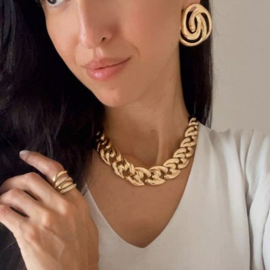 Colar Maleavel dourado