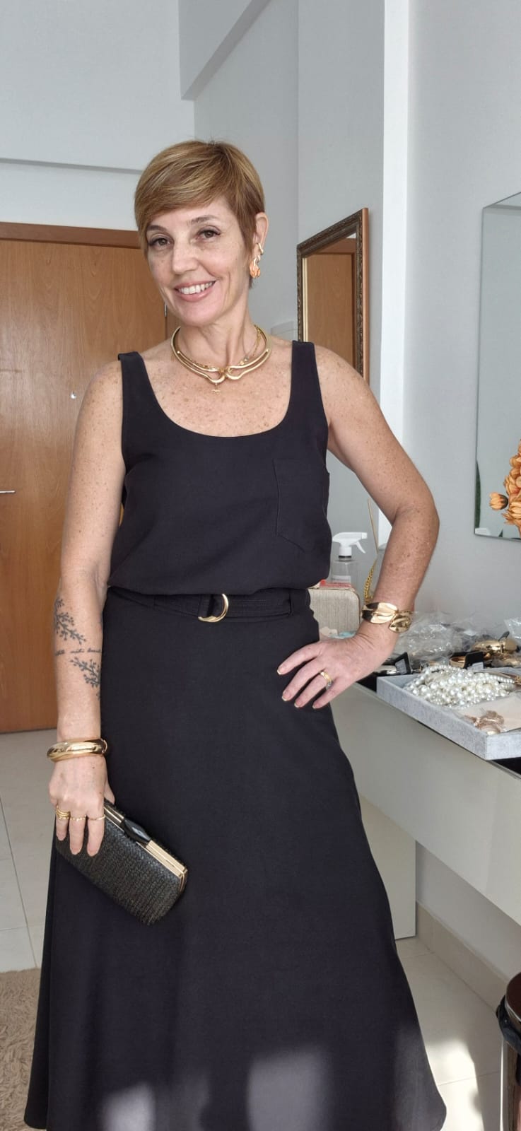 SAIA ALFAIATARIA COM CINTO E ELASTICO NO COS