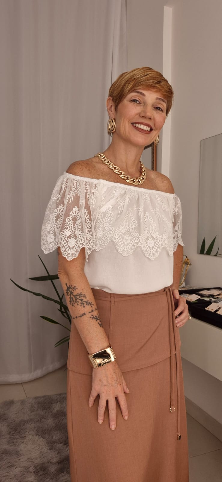 BLUSA CREPE OMBRO A OMBRO DET.TULE RENDA