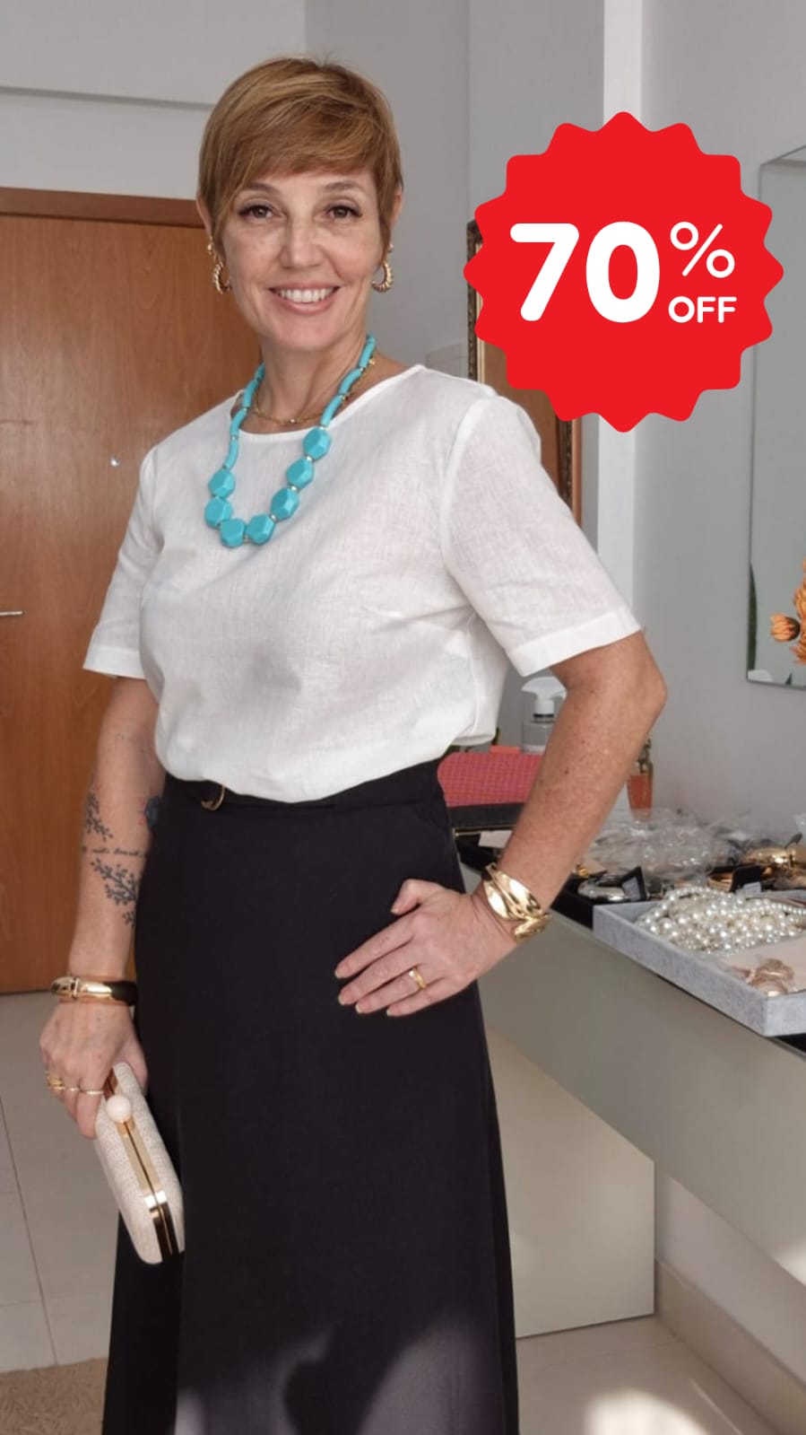 BLUSA ALFAIATARIA LISA COM MANGAS E DECOTE REDONDO